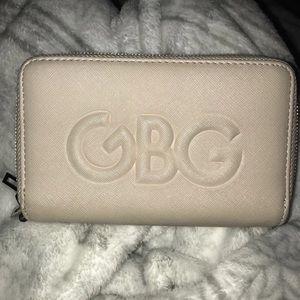 Guess by Guess wallet